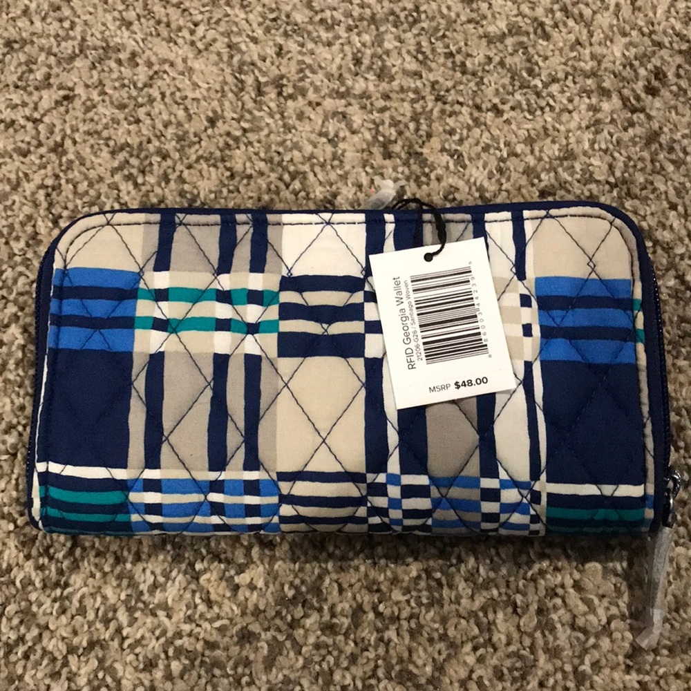 NWT Vera Bradley zip around wallet